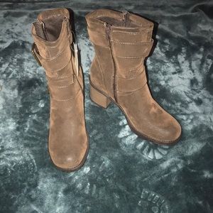 Brown boots